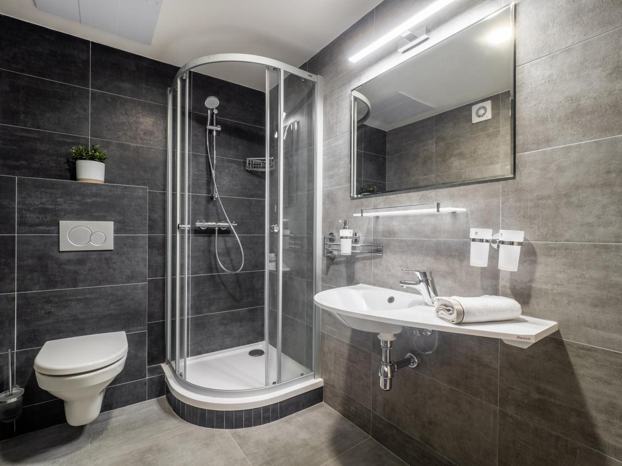 Zamecek Waldsteinovo Zatisi Hotel Svatoslav Luaran gambar
