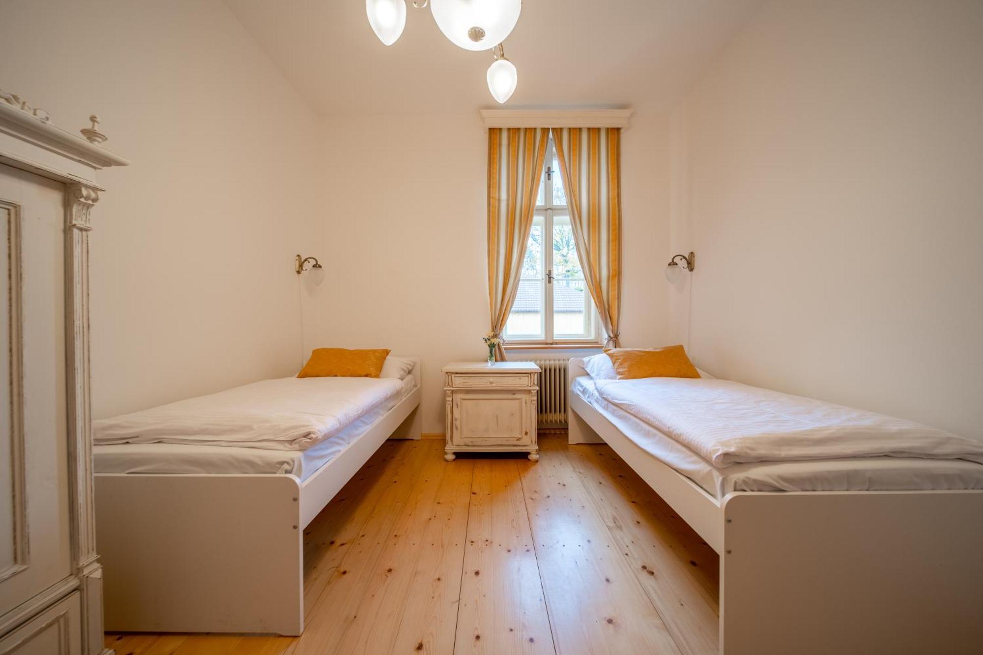 Zamecek Waldsteinovo Zatisi Hotel Svatoslav Luaran gambar