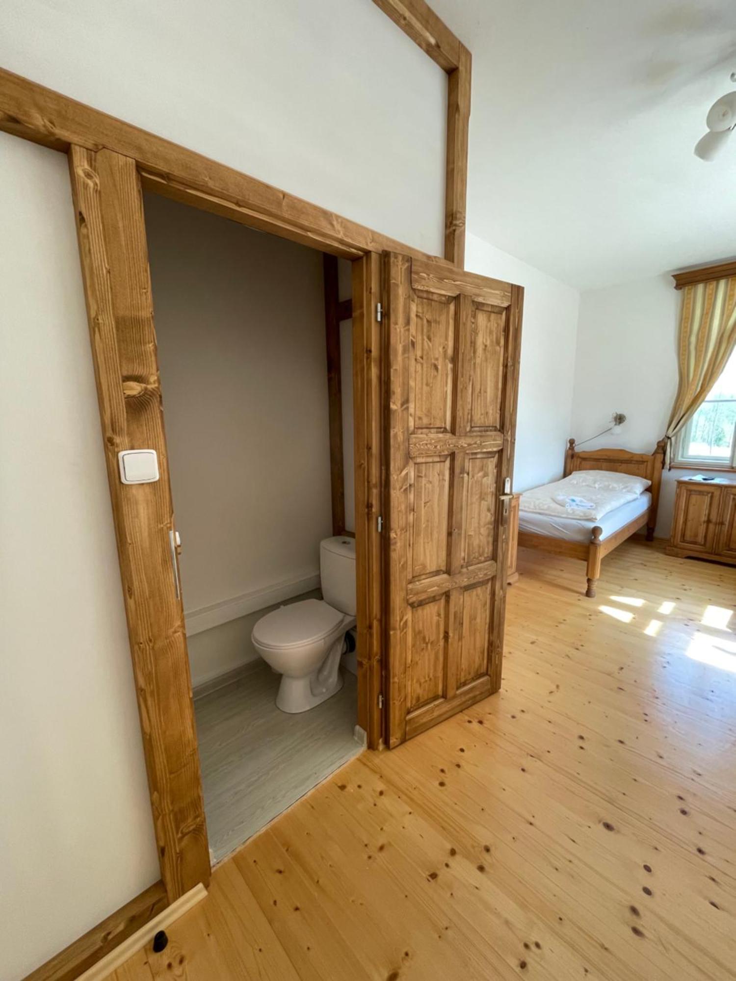 Zamecek Waldsteinovo Zatisi Hotel Svatoslav Luaran gambar
